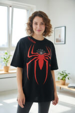 NILFRIN Spider Graphic T-Shirt