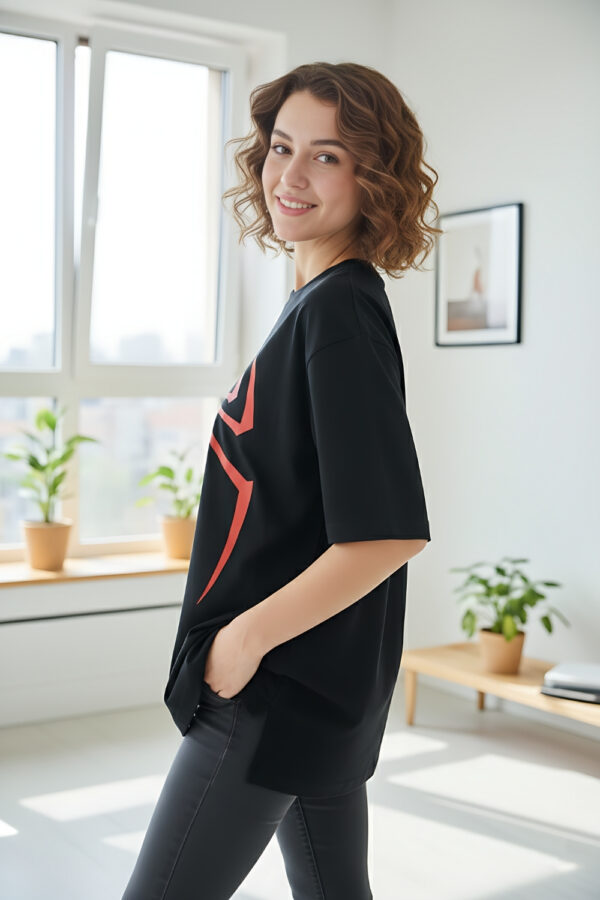 NILFRIN Spider Graphic T-Shirt